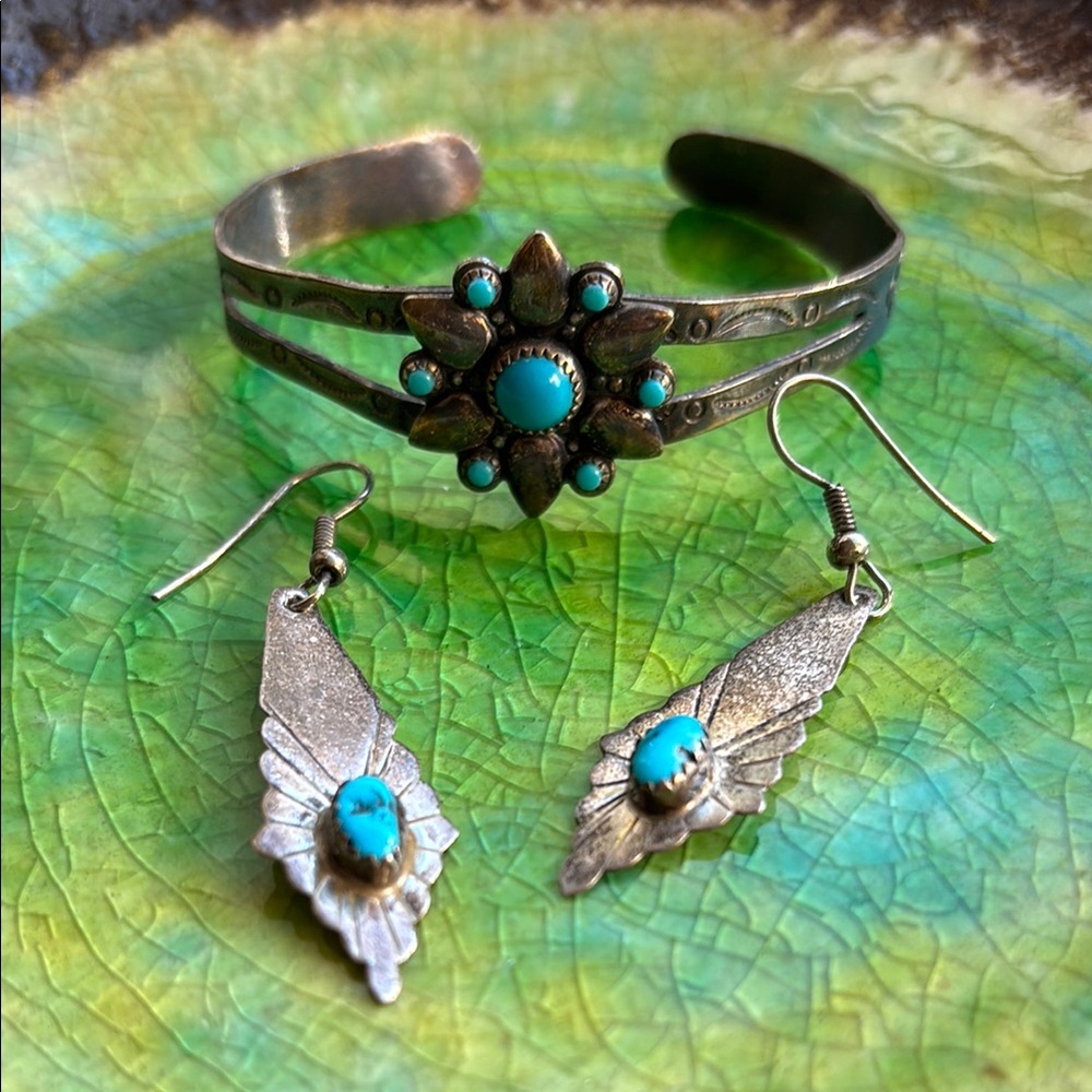 Handcrafted Native American Turquoise Silver Jewelry Set